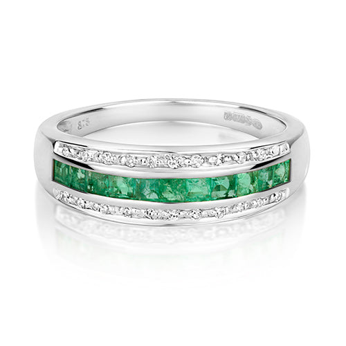 9ct White Gold Emerald and Diamond Band Ring 0.540+0.090 CT